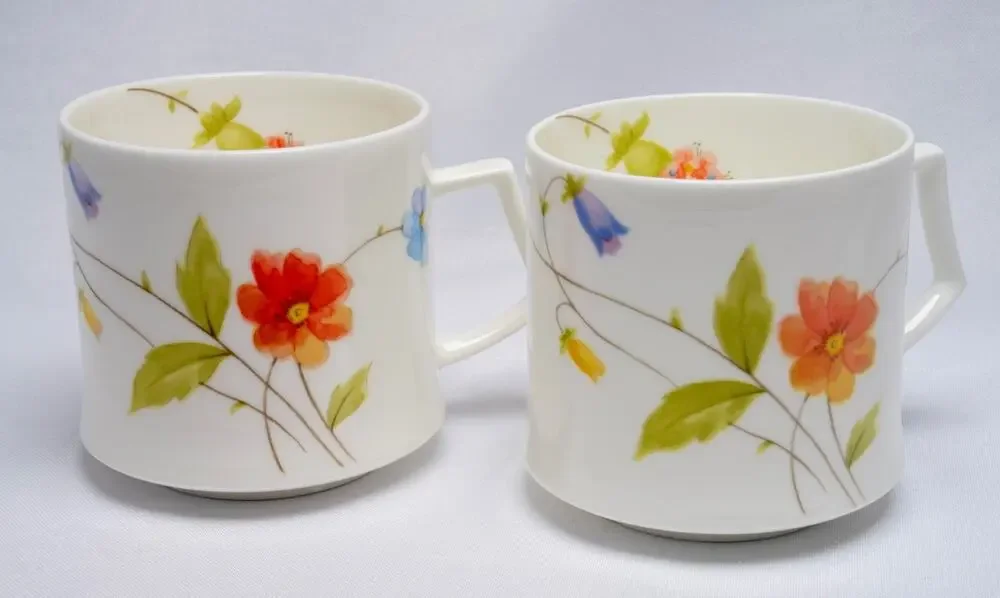 Mikasa Just Flowers AA-182 Bone China Coffee Cups Set of 2 Narumi Japan